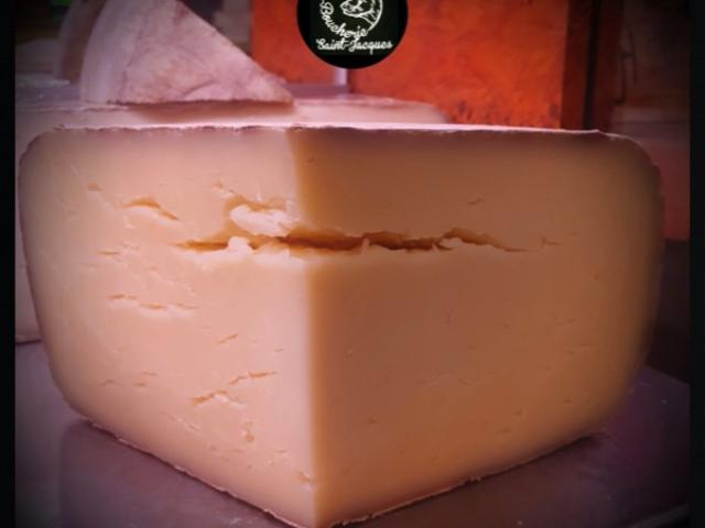 Le fromage à la Boucherie Saint Jacques : La Tomme de Brebis affinée !