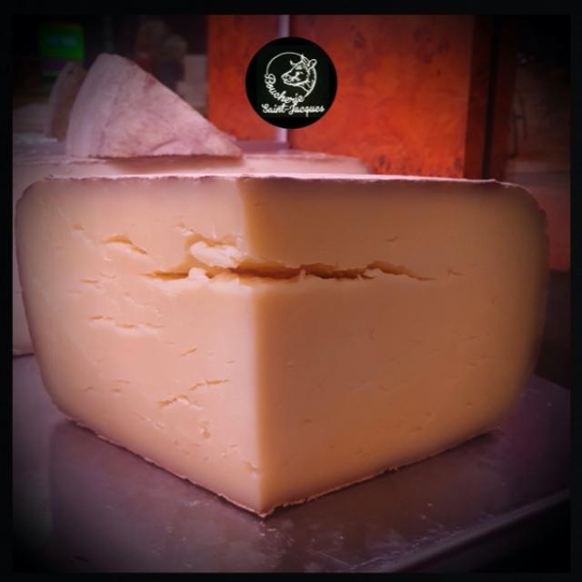 Le fromage à la Boucherie Saint Jacques : La Tomme de Brebis affinée !
